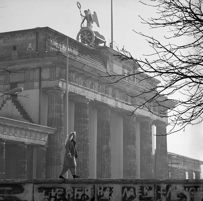Brandenburger Tor - Mauerfall Mauerspaziergang Februar 1990